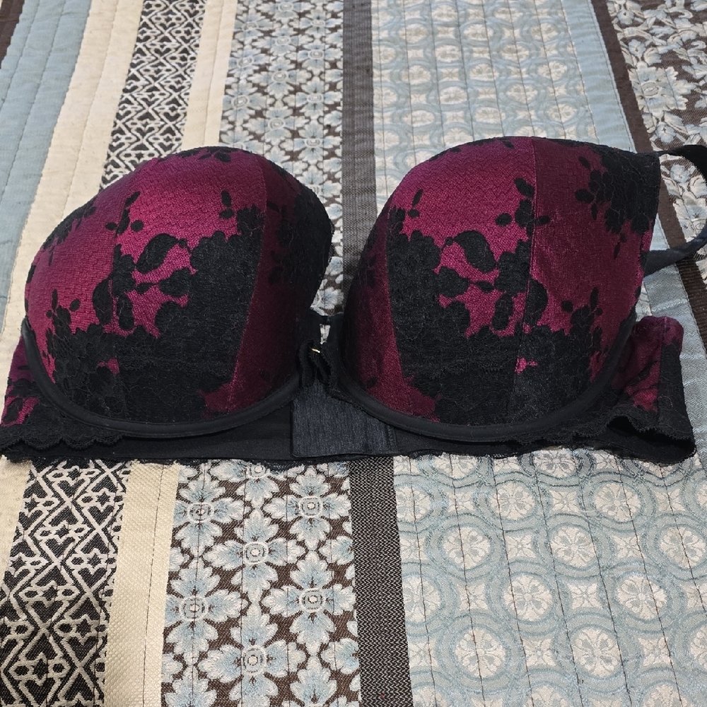 NWOT..Chic Lace Overlay Bra in Black and Purple